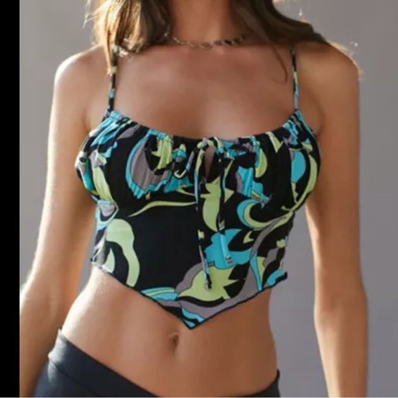 Urban Outfitters Tops - NWT Urban Outfitters Capri Hanky Hem Cami Crop Tank